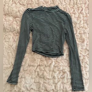Love culture Black and White Striped Long Sleeve crop top size small